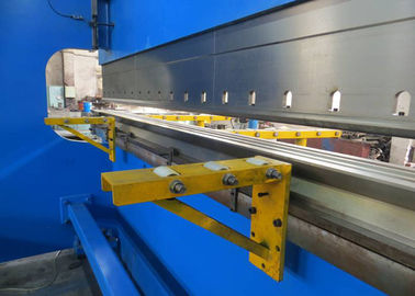 320 T CNC Đồng bộ hóa Tandem Bấm Máy uốn phanh Bắt đầu từ Tấm Trapezium
